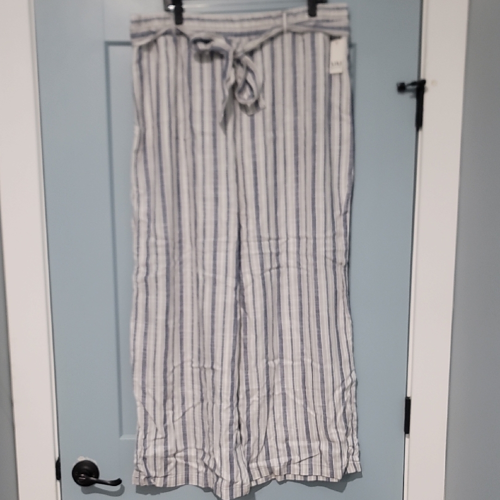 Chic Striped Wide-Leg Pants